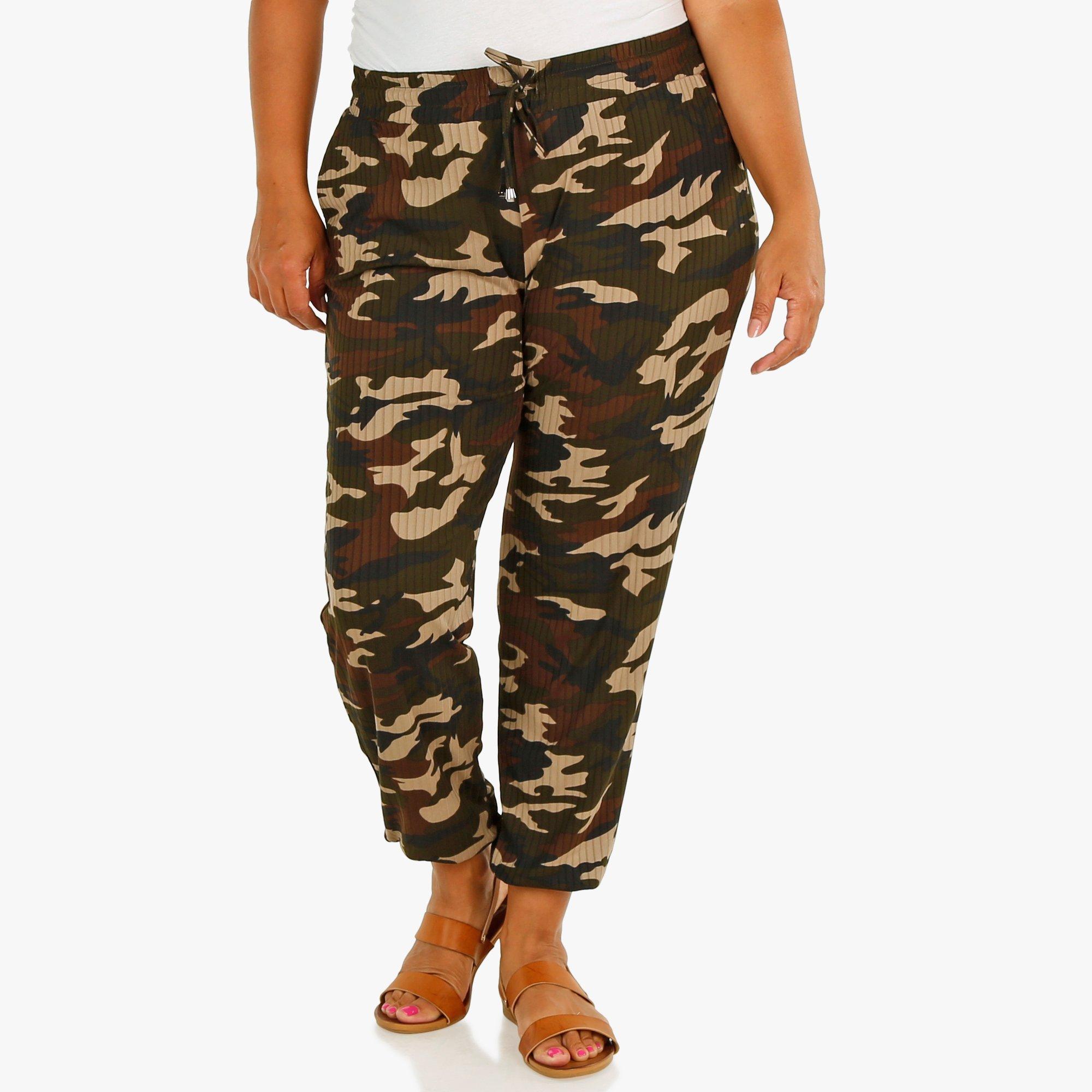 hot kiss camo joggers